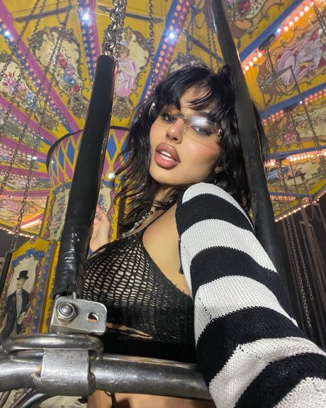 Hana Mahmood pornstar top image