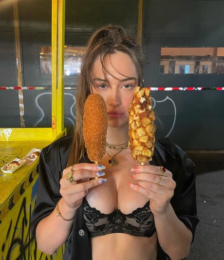 Elsie Hewitt pretty actress pictures