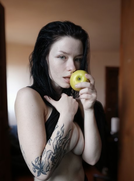 Innervus_ exclusive actress photo