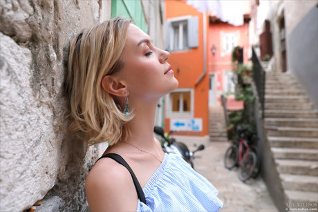 Layana Devis pretty pornstar galleries