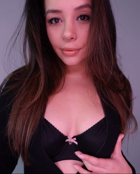 Sofiandrea nudes model pictures