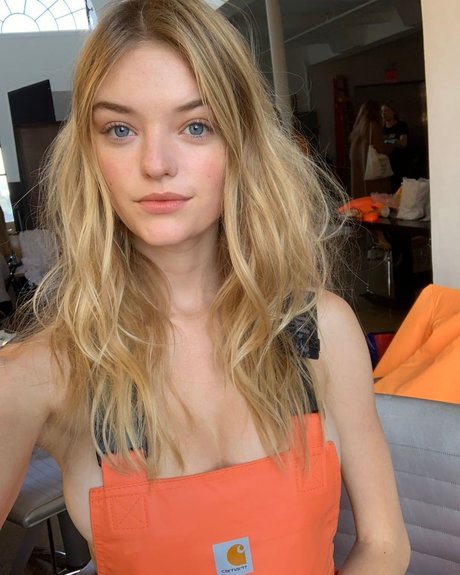 Willow Hand best actress photos