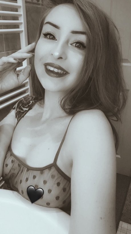 Little red x beautiful star gallery