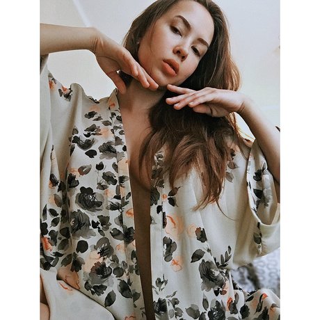 Natasha Roik naked pornstar pics