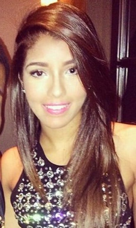 Yovanna Ventura erotic model gallery