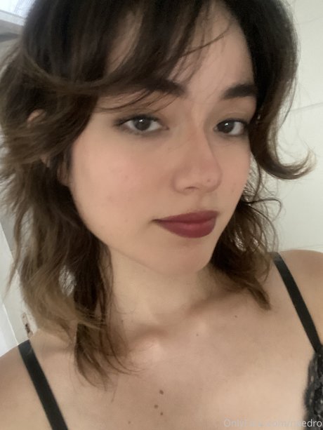 Dronae Naedro beautiful actress pic