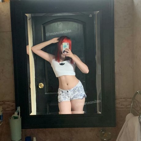 Amongucita naked actress pic