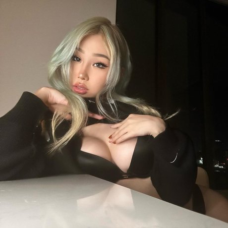 AHRA REI model free photos