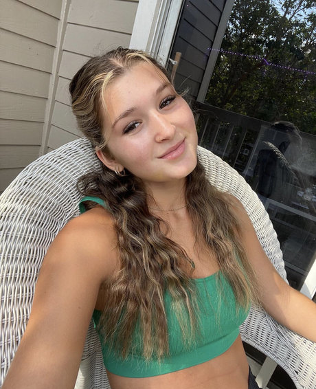 Alyssa Schwimer pornstar high quality archive