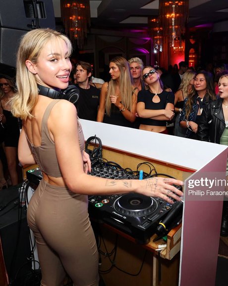 Charly Jordan pretty pornstar galleries