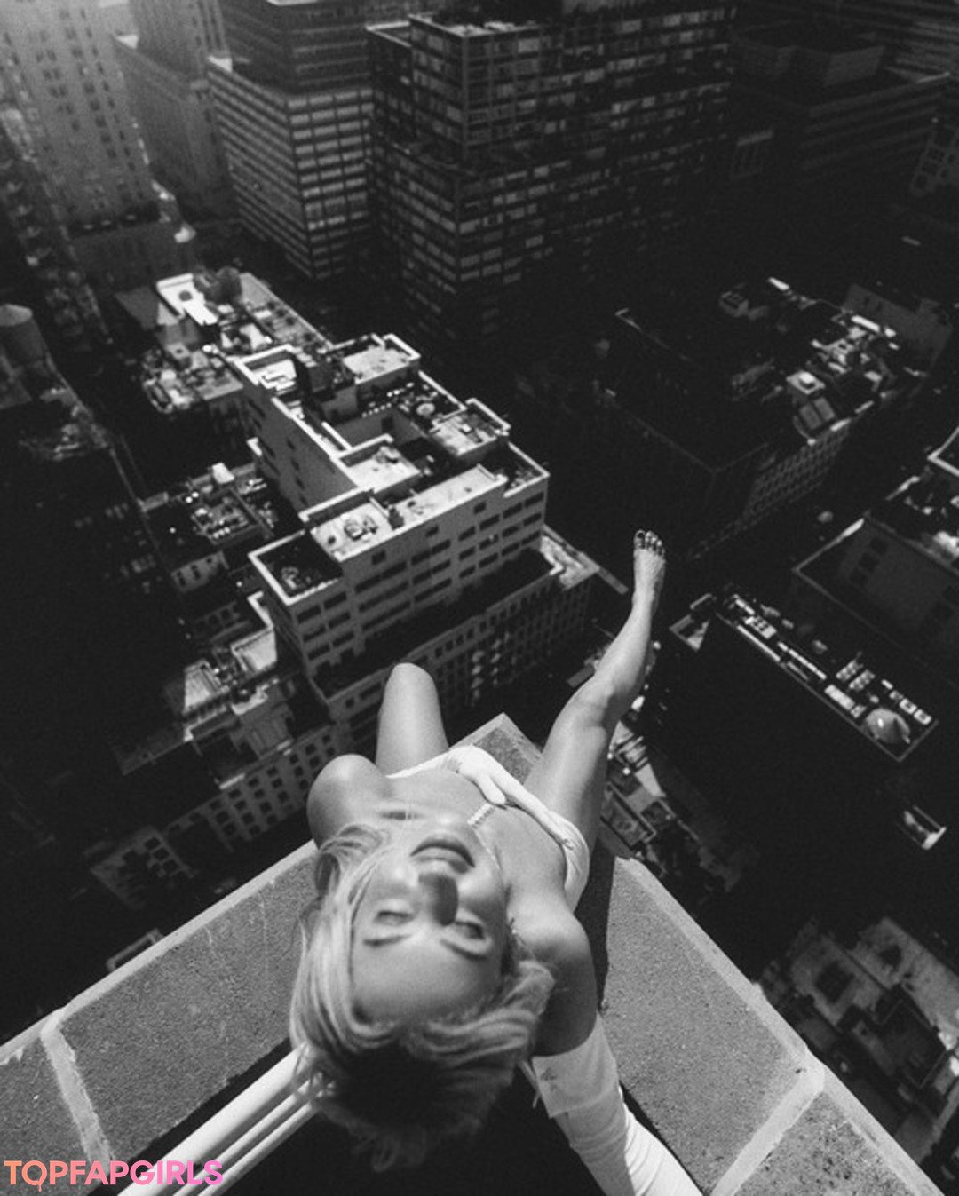 18 year old onlyfans nude photo