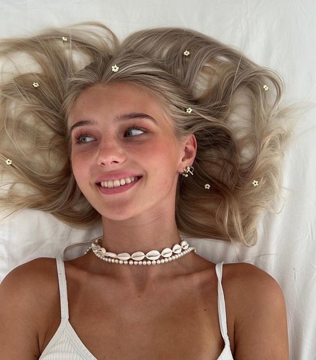 Elena Zoe porn actress pictures