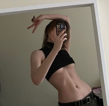 Kira Rausch nice pornstar image