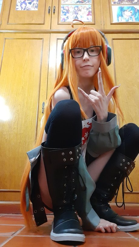 Kiki Glitter Cosplay naked actress images