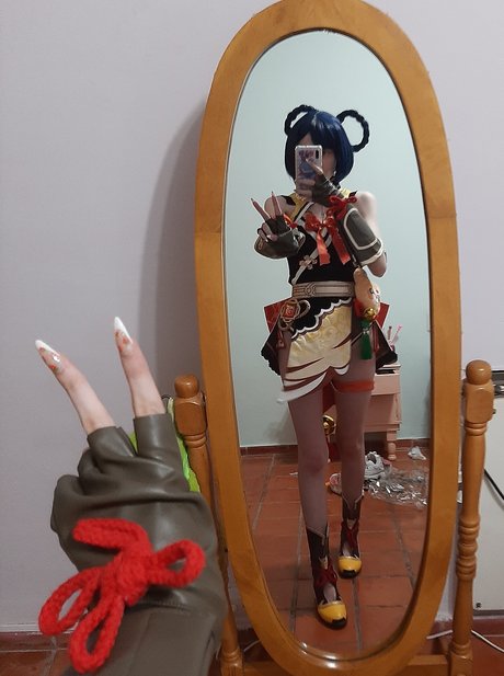 Kiki Glitter Cosplay star nude images