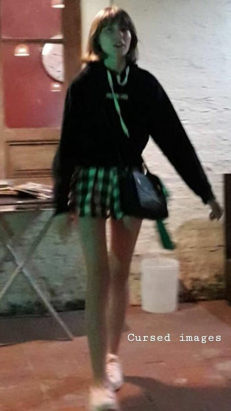 Kiki Glitter Cosplay art model pictures