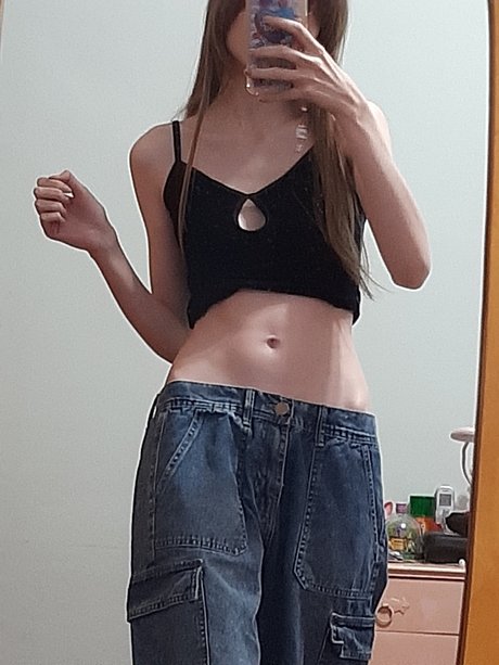 Kiki Glitter Cosplay model nude image