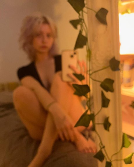 M Ae 3 naked actress photo