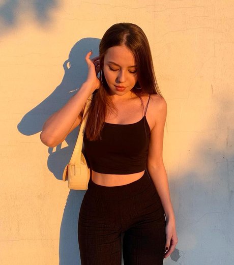 Sinem Ozgur nice model archive