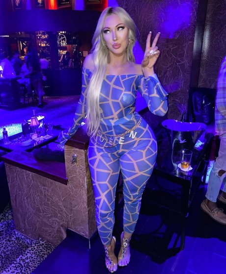 Una model sex galleries