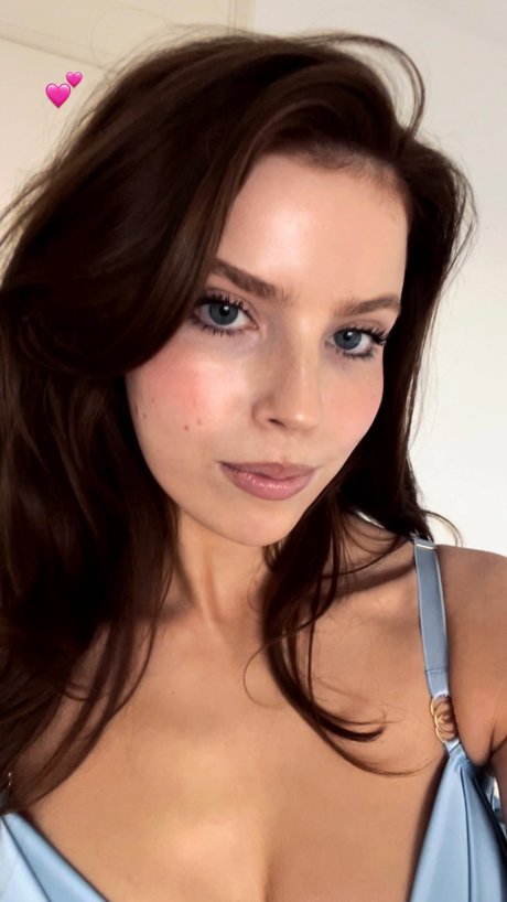 Emily Deyt Aysage star best img