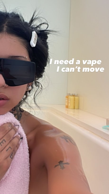 _Andrea Cervantes pretty star photos