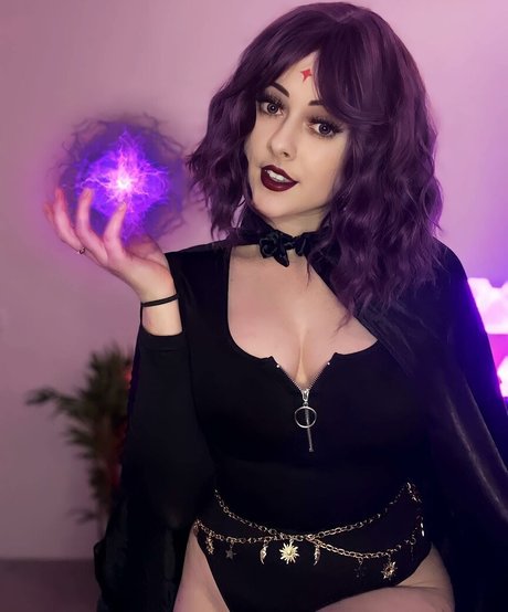 Juicyiris pornstar top picture