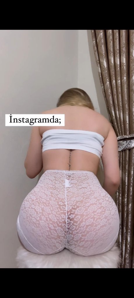 Oznur Guven_ star pic