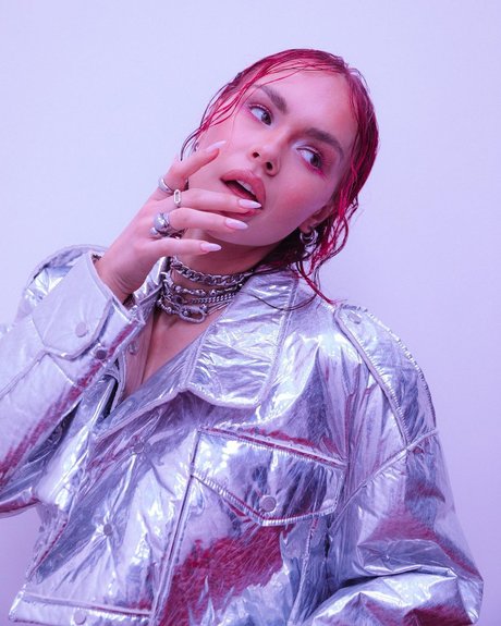 Taylor Upsahl_ high quality model photo