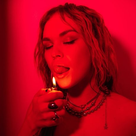 Taylor Upsahl_ nude star image