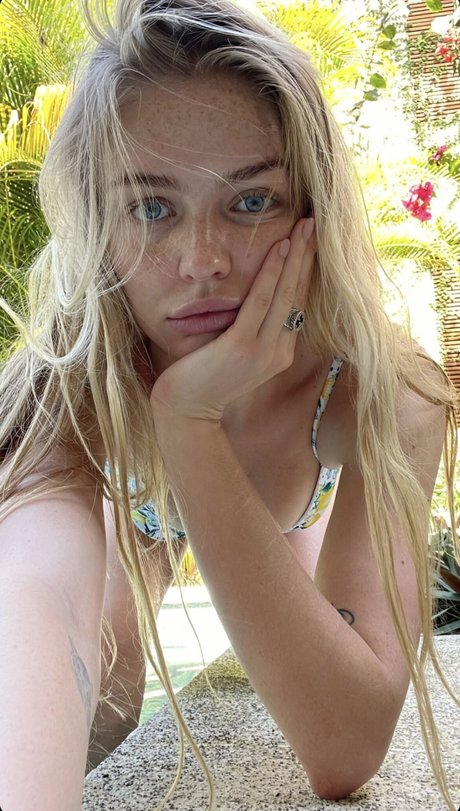 Annika Boron star pretty pic