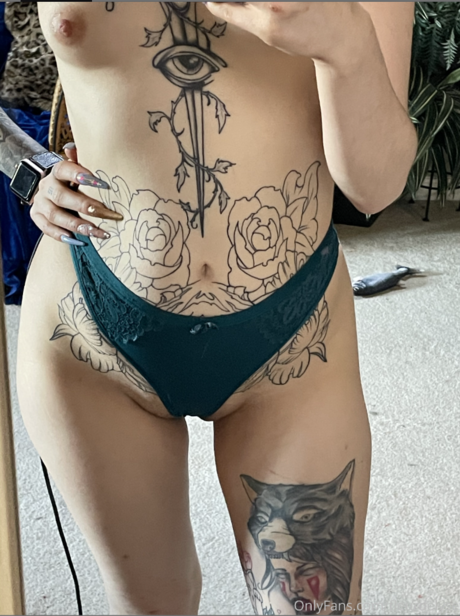 Elyse Summer free model images