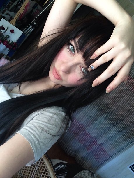 Elyse Summer star nude gallery