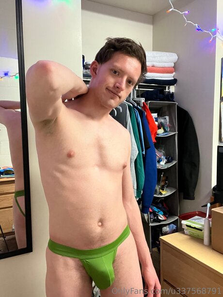 U337568791 model nude gallery