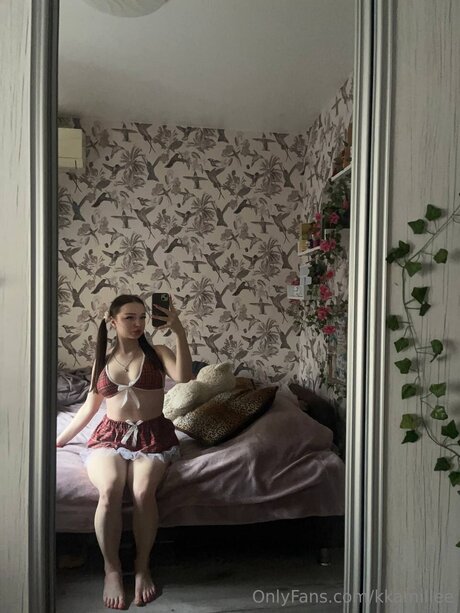 Kkamillee star naked img