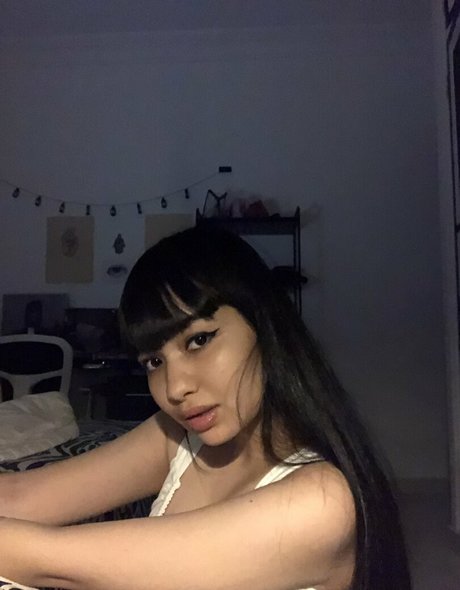 naomieve star picture