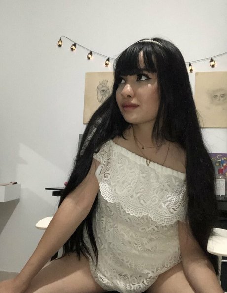 naomieve model sex photo