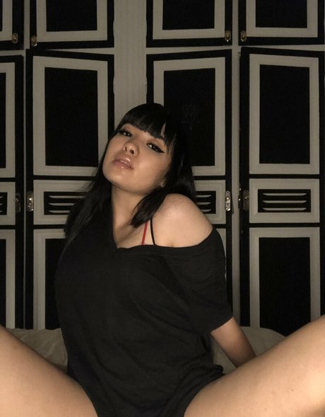 naomieve model beautiful gallery