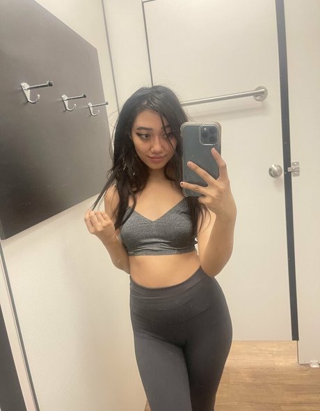 gloryhole princess onlyfans exclusive pictures