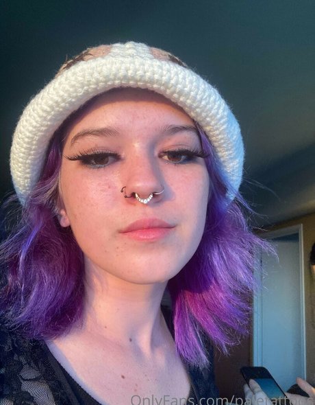 Pale Tattoos star xxx images