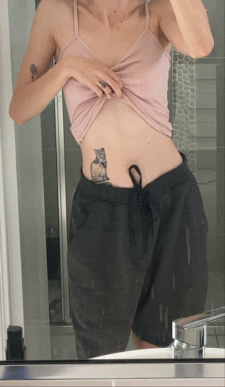 Pale Tattoos art star pic