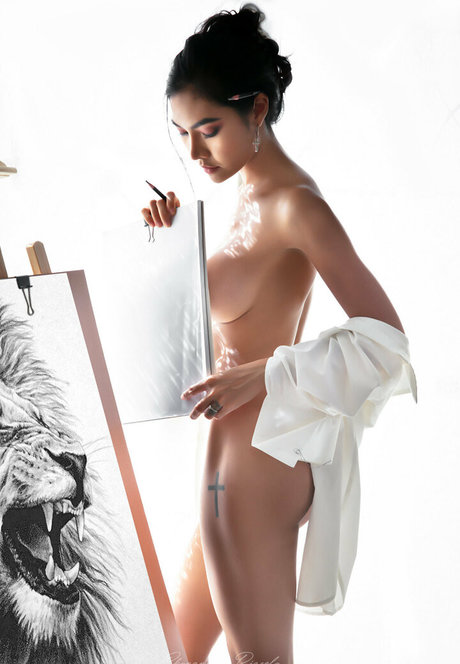 Ploytiger best actress image