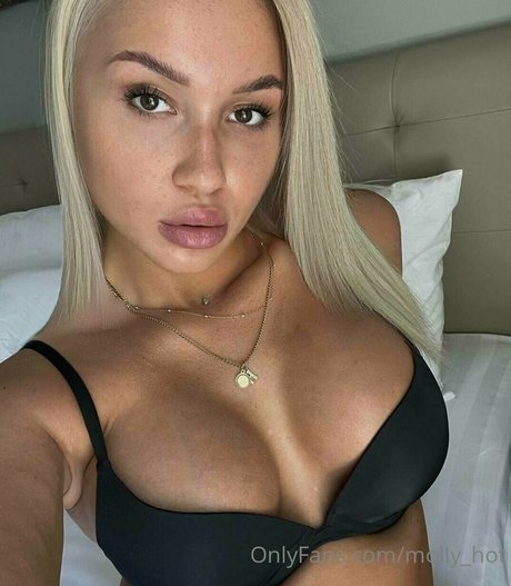 molly hot pornographic model archive