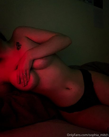 Sophia Mitch beautiful actress pictures