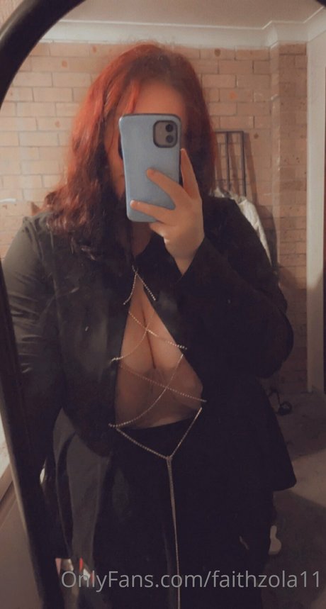 Faithzola11 star top image