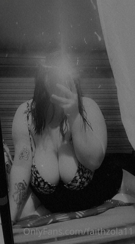 Faithzola11 pornstar beautiful photos