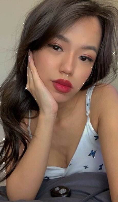 missluna pornstar nude gallery