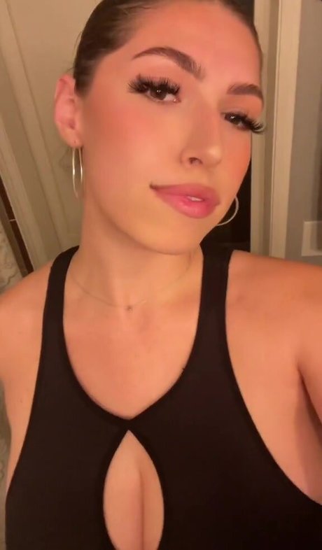 Sky Victoria_ pornstar exclusive image