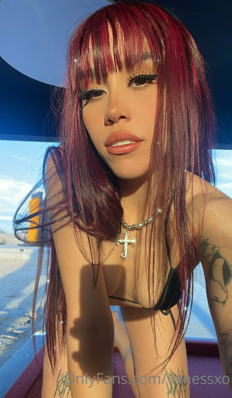 Vanessxo pornstar exclusive photo