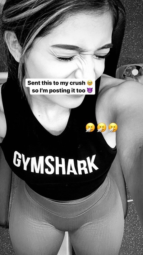 Baby Des model hot image